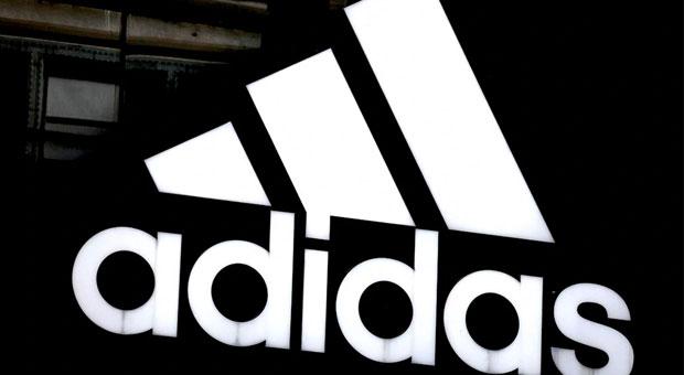 Adidas izgubio sudsku bitku sa četiri pruge sa dizajnerom Tomom Braunom